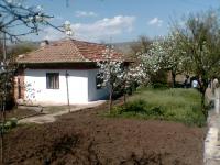 ПРОДАВАМ МАЛКА КЪЩА СЕЛО ОПИЦВЕТ