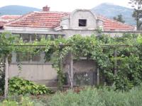 продавам къща