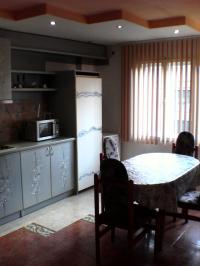 Къща от 300 кв.м.на 4-ри етажа,с двор от 270 кв.м.