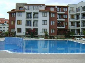 Two bed room apartment for rent in Nesseber, 100m. from the beach