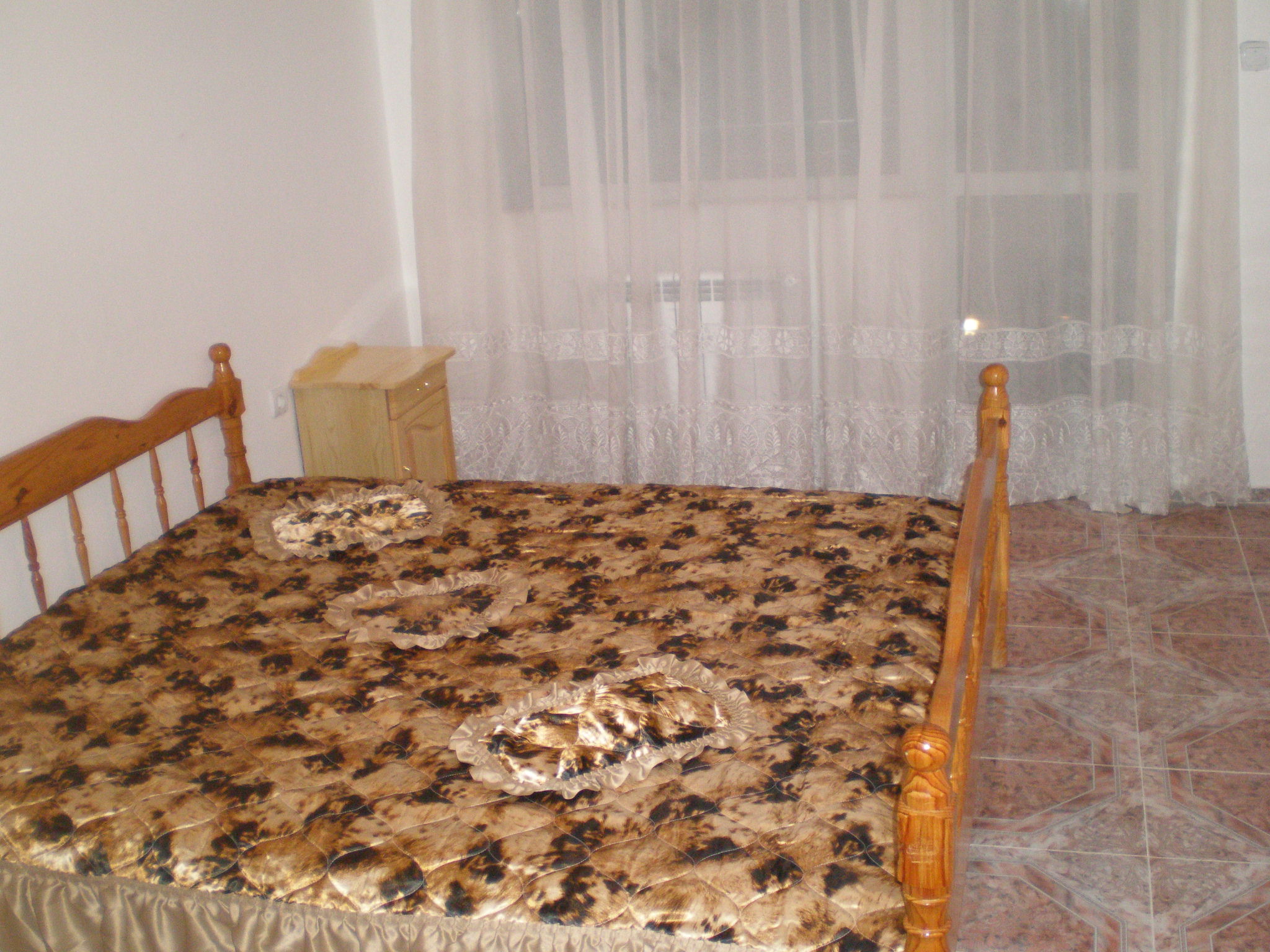 ДАВАМ ПОД НАЕМ

Двустаен нов в Кършияка,лукс,климатик,бяла техника нова,барплот,кабелна,интернетиново кухненско.Намира се срещу хотел Санкт Петербг.