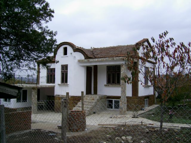 Full renovated house in village Tzonevo