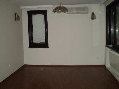 тристаен  в  София