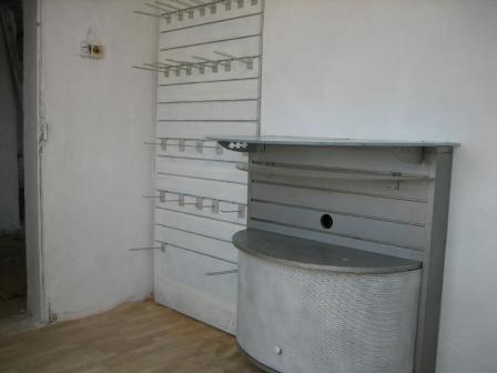 ПОД НАЕМ - Помещение 400 кв.м. за склад, производство с 1000 кв.м. асфалтова площадка - реновирано