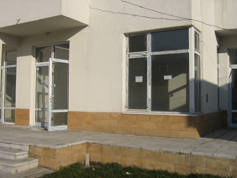 ДАВАМ ПОД НАЕМ НОВ МАГАЗИН/ОФИС