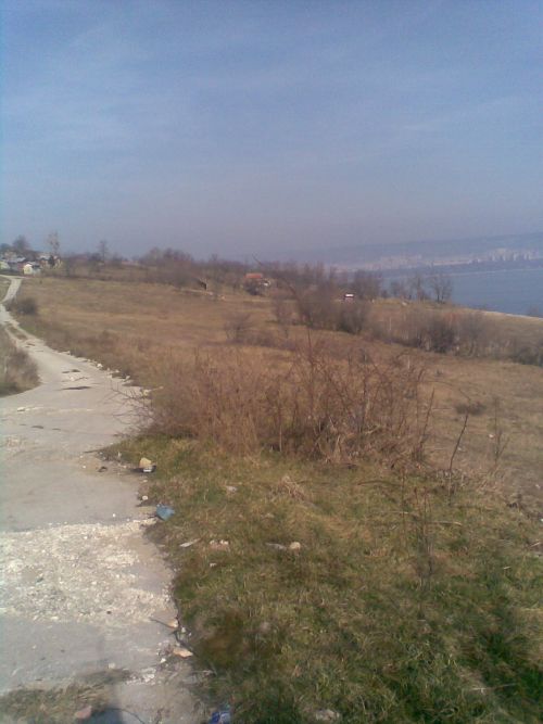 Продавам парцел