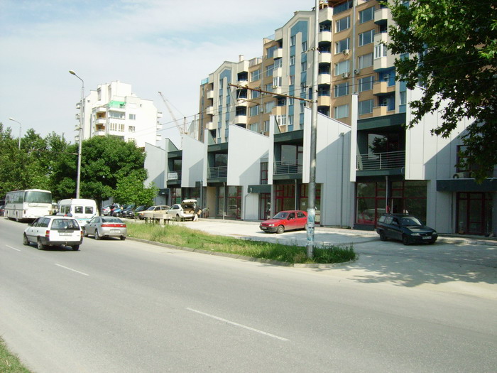 Давам под наем МАГАЗИНИ