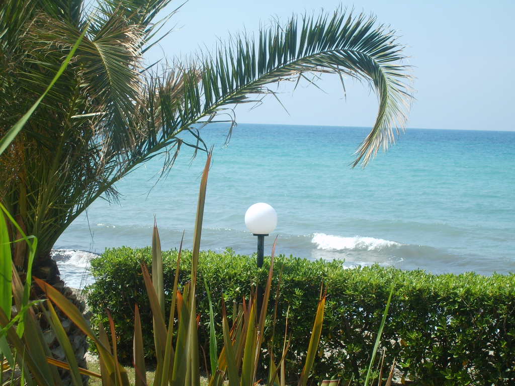 продава къща на п-в Халкидики