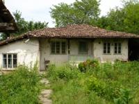 Къща в с.Хотница на 14 км от Велико Търново