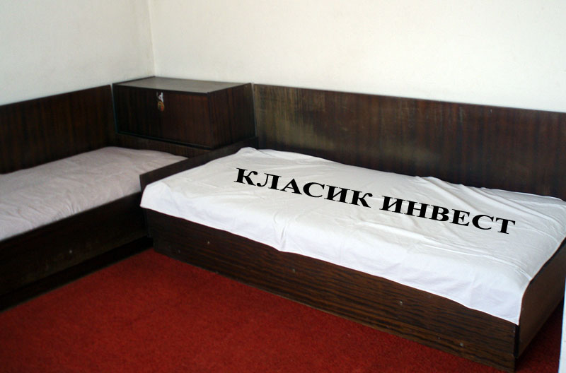 Двустаен, Коматево