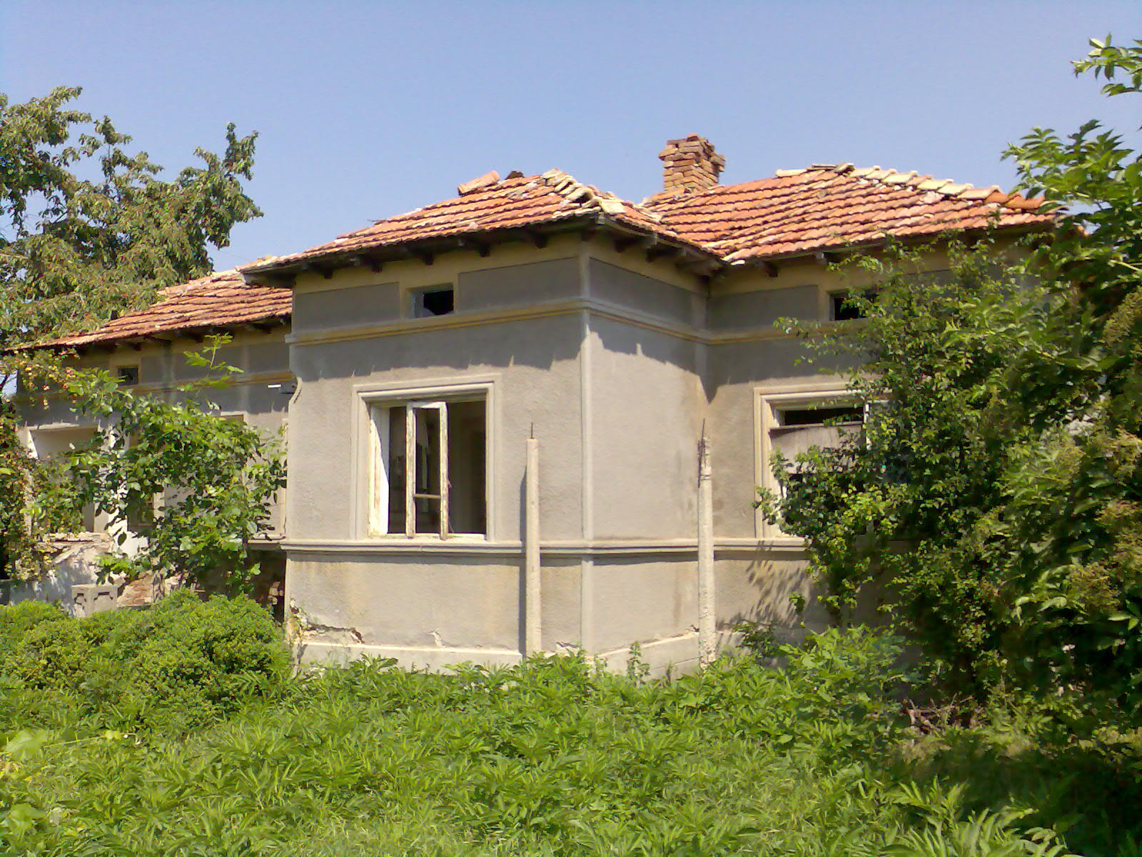Продавам къщи в село Божурово обл.Добрич