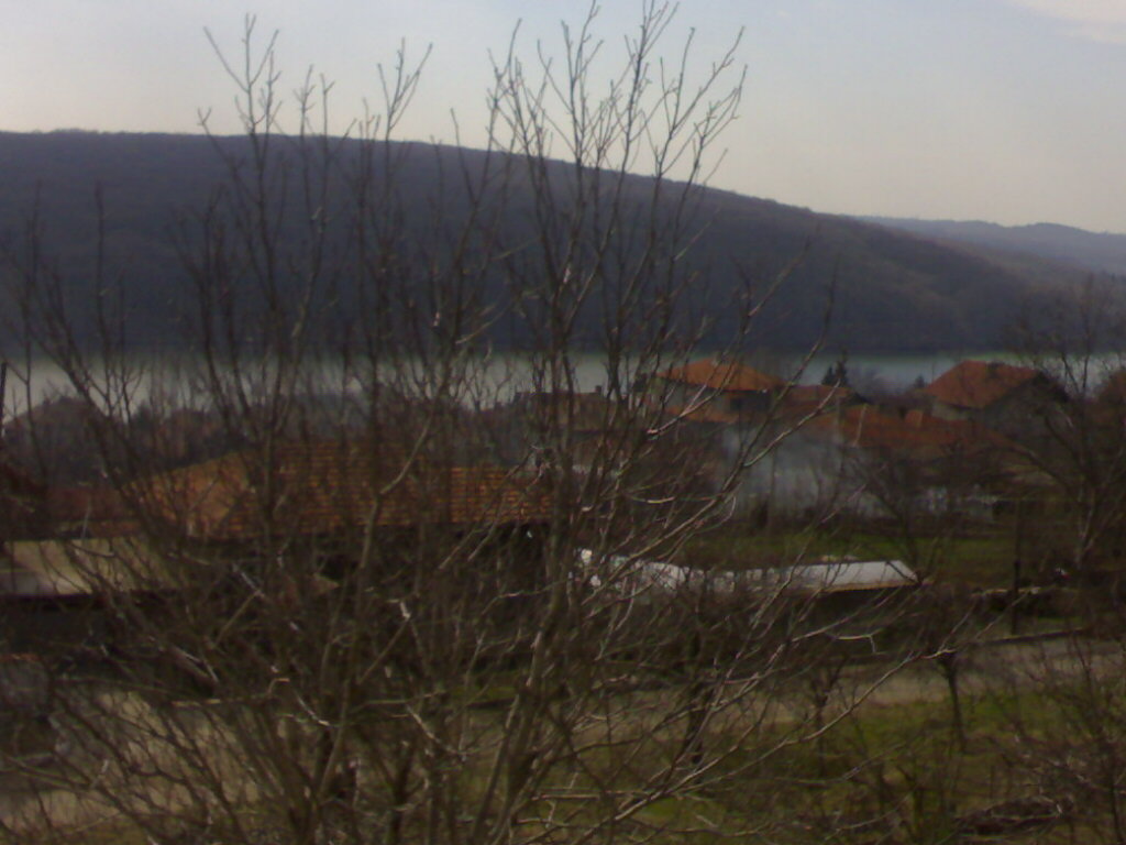 къща