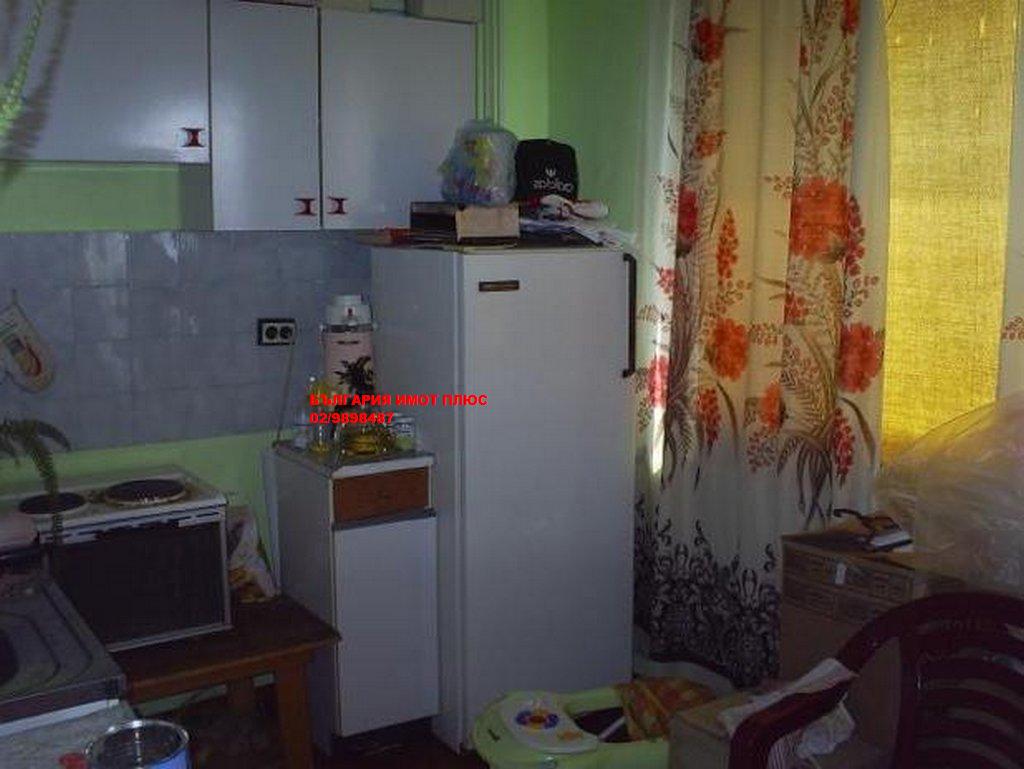 1-СТАЕН ЛЕВСКИ Г КОМУНИКАТИВЕН ЮЖЕН 49200Е