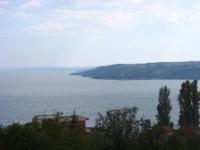 Парцел с морска панорама в тиха част на гр. Варна