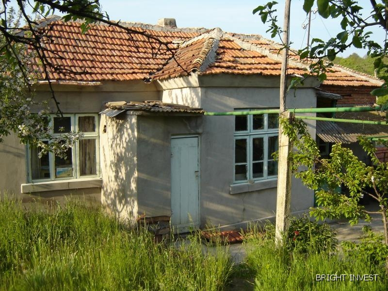 Къща на 26км от Варна