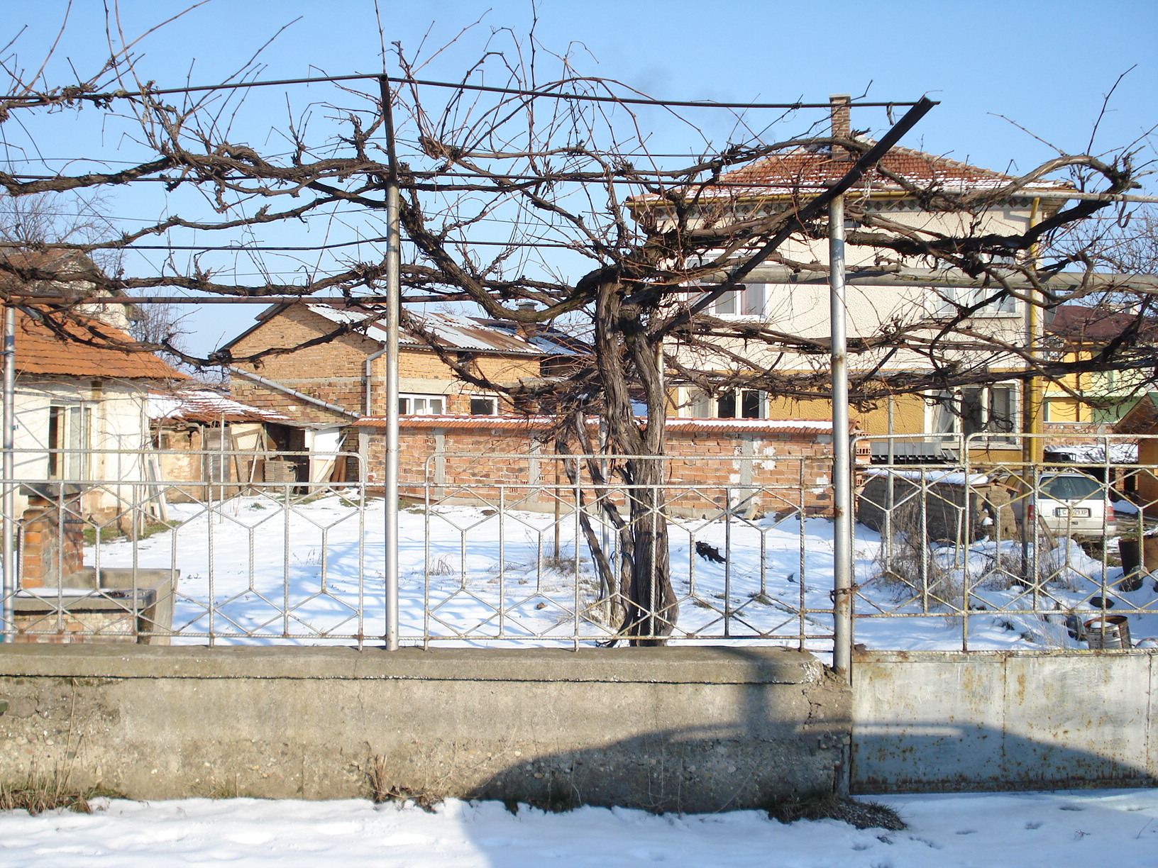 Къща в центъра на с.Мировяне