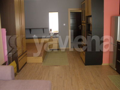 едностаен  в  Бургас