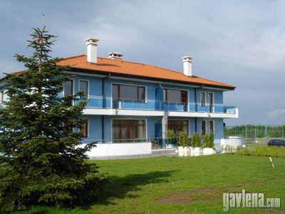 къща  в  София