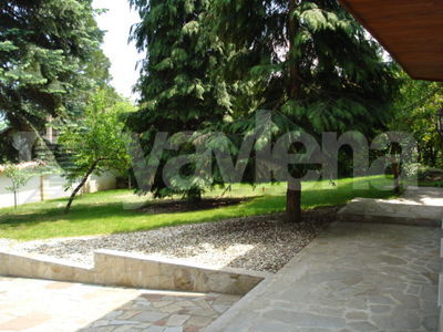 къща  в  София