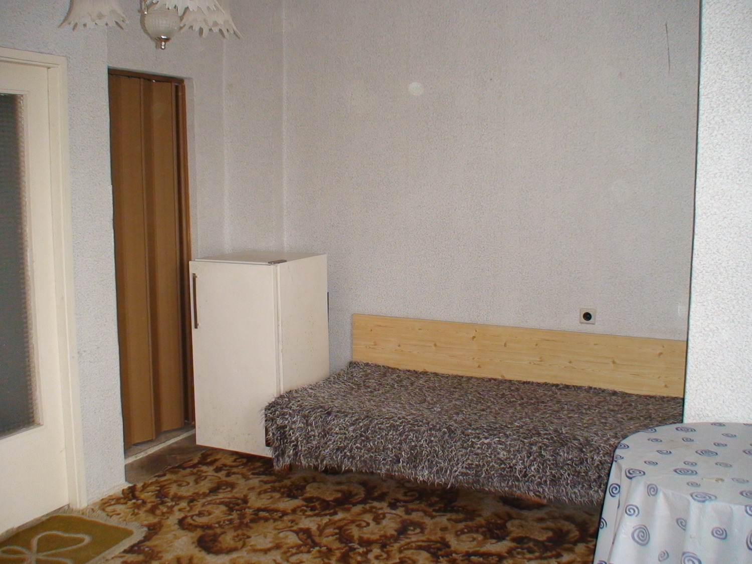 ГАРСОНИЕРА В ЦЕНТЪРА НА ГР.ДЪЛГОПОЛ, ОБЗАВЕДЕНА