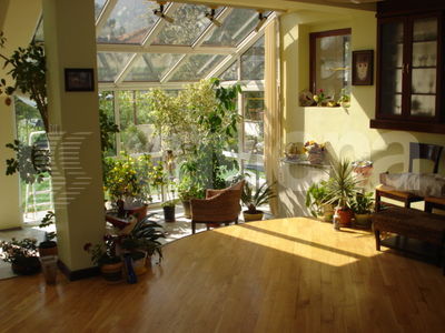 къща  в  София