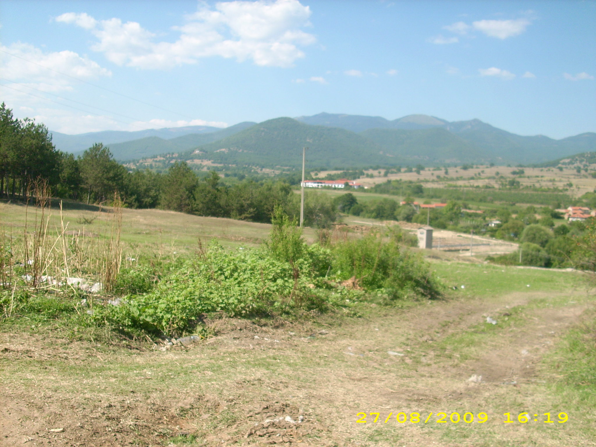 продавам парцел 1дка. и стара къща-с.Старосел,общ.Хисаря,обл.Пловдив