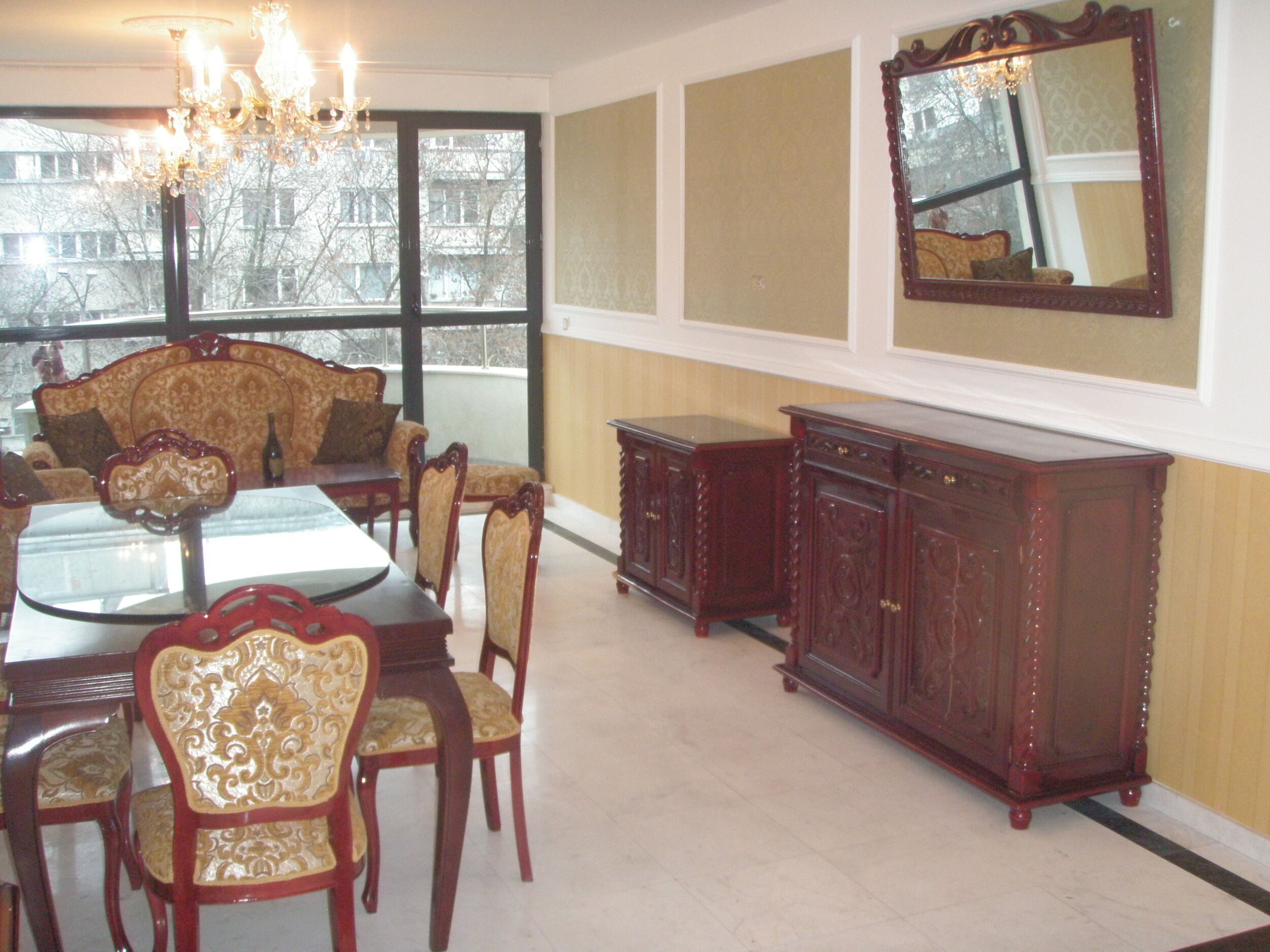 Апартамент на Витошка/170кв.м-1190€ месечен наем