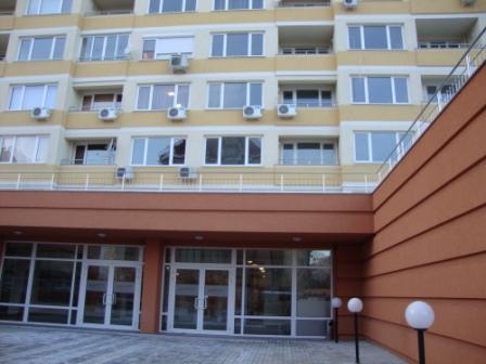 давам под наем апартамент на бул. 