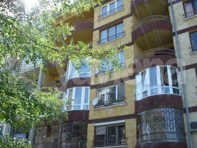 тристаен  в  София