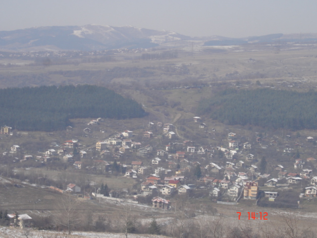 Продавам дворно място -720кв.м в Мърчаево