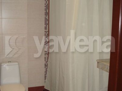 едностаен  в  Обзор