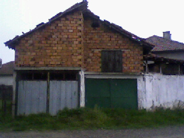 продавам къща