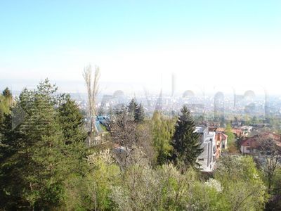 тристаен  в  София