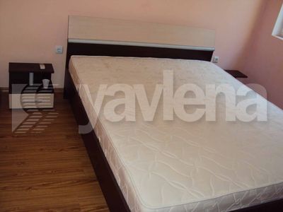 тристаен  във  Варна