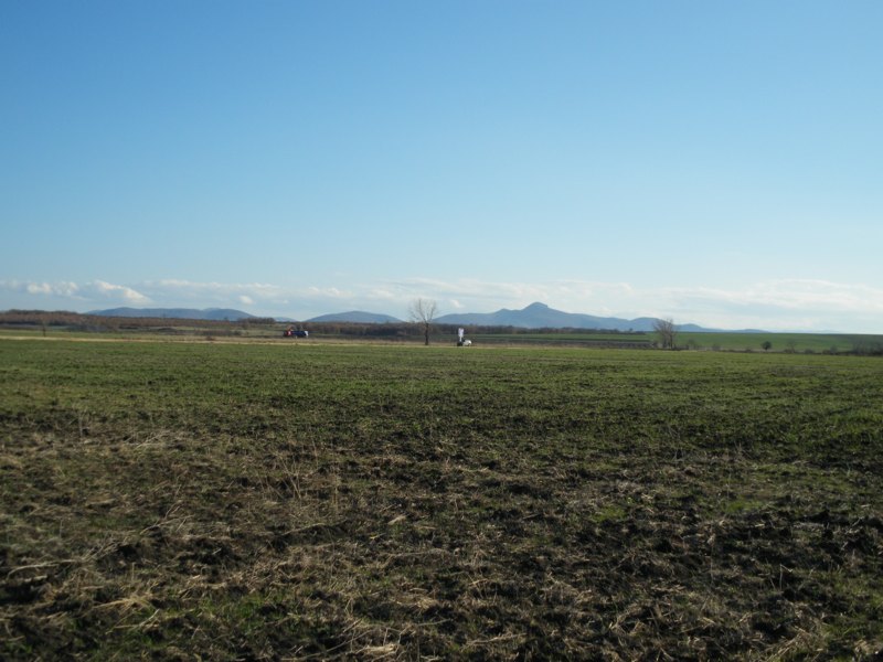 Топ земеделски имот с прекрасна панорама в Първомай