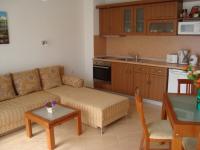 Двустаен апартамент под наем в Слънчев бряг в жилищен комплекс Пасат обзаведен с кухня,басейн,охрана