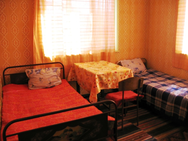 селска къща с двор в района на Сандански