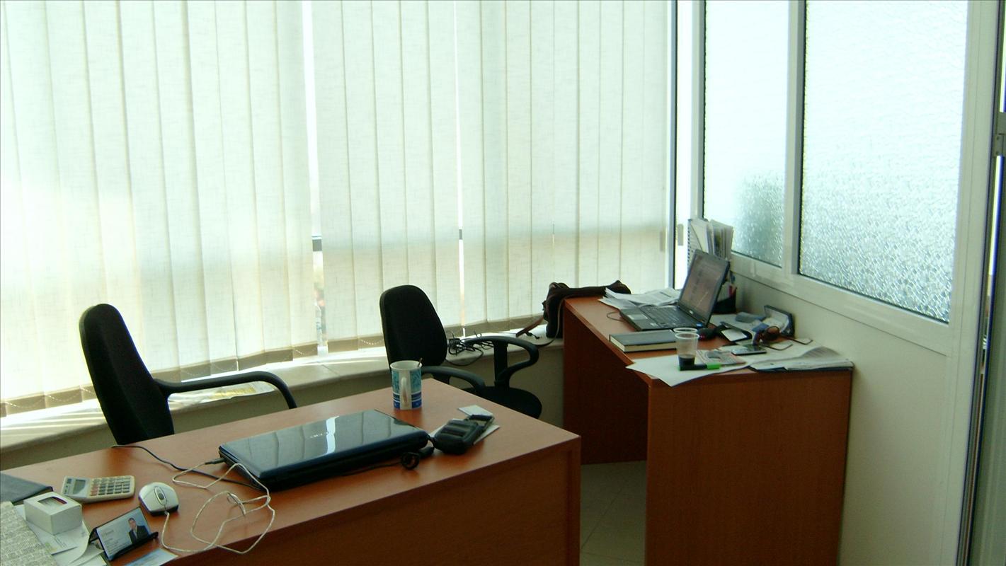 ProRent.bg предлага под наем луксозен, обзаведен офис, разположен на централен булевард, наем 400лв.