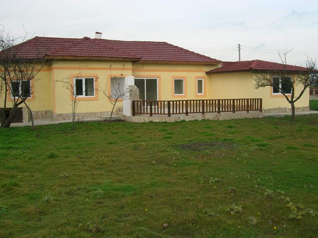 A solid rural house close to the town of Dobrich/Varna/Balchik