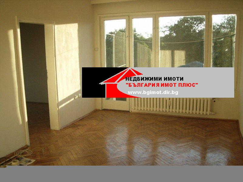 ПОД НАЕМ 3СТАЕН ЦЕНТЪР УЛ.КНЯЗ БОРИС НЕОБЗАВЕДЕН ОТЛИЧЕН 440ЛВ.