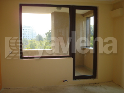 тристаен, София