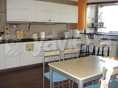 тристаен, София