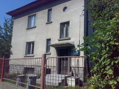 Продава