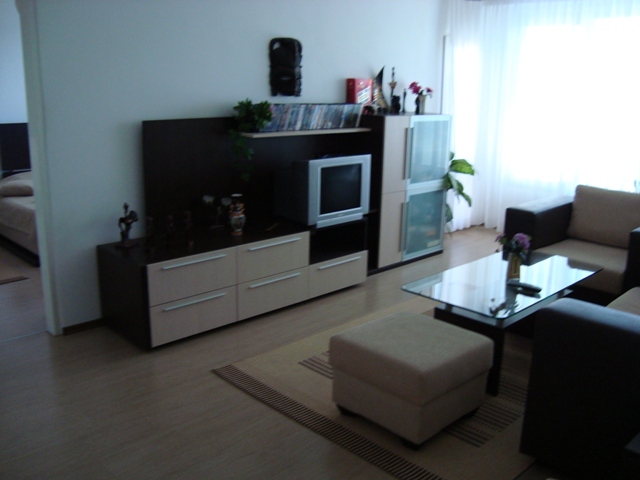 3-стаен апартамент,Център,София
3-bedroom aparatment,Center,Sofia
