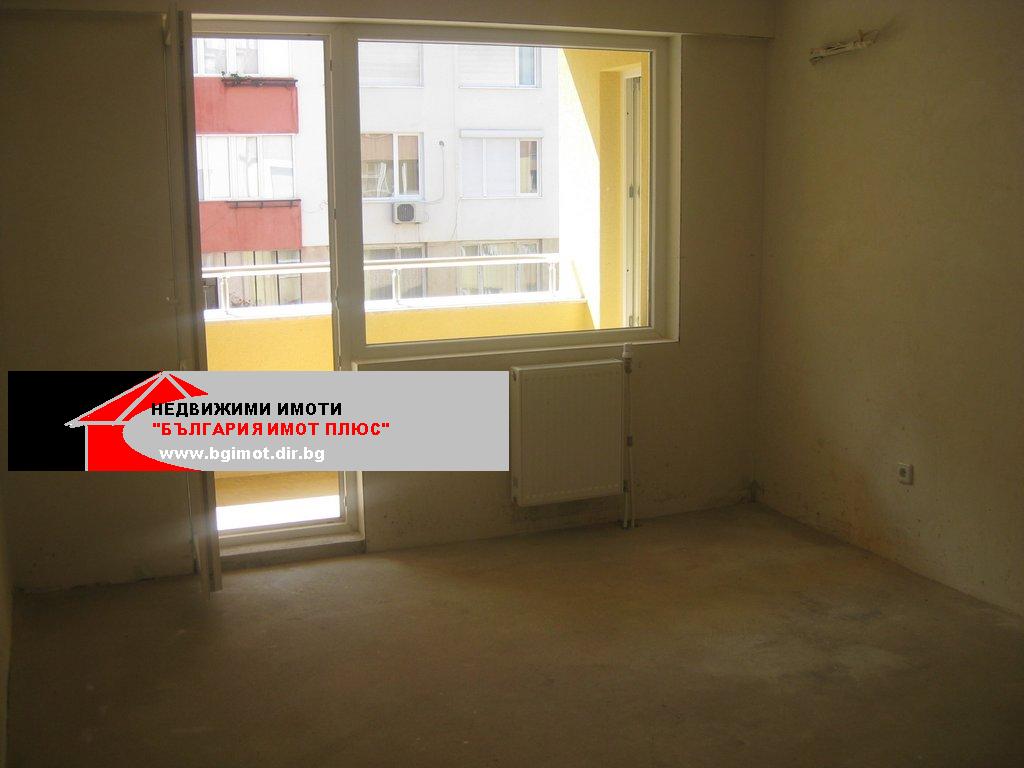 ПРОДАВА 3СТАЕН КРАСНО СЕЛО ДО КЛИНИКА 