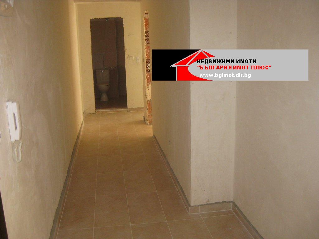 ПРОДАВА 3СТАЕН КРАСНО СЕЛО ДО КЛИНИКА 