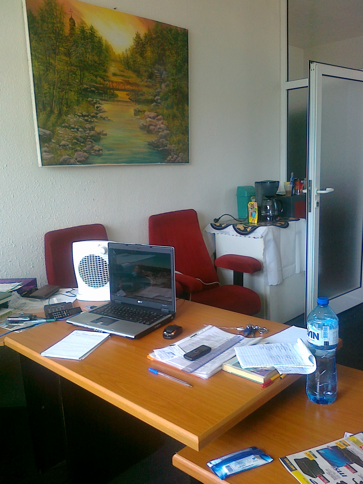 ОБЗАВЕДЕН ОФИС В СУПЕР ЦЕНТЪР БУРГАС