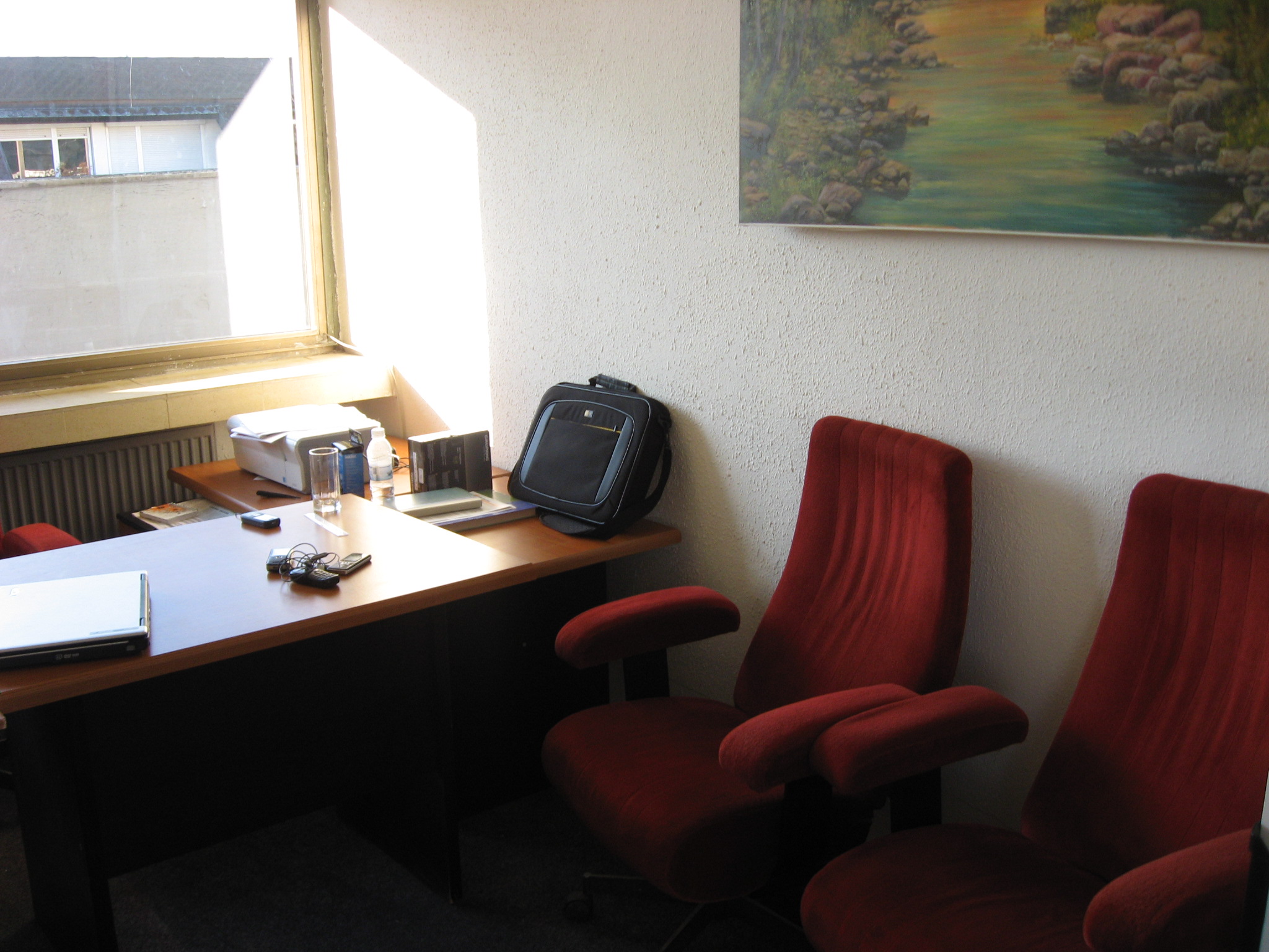 ОБЗАВЕДЕН ОФИС В СУПЕР ЦЕНТЪР БУРГАС