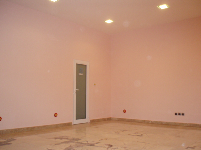 Продава Магазин / Офис / в нова луксозна ъглова сграда, находяща се в гр. София кв. Бели брези, на ул. Хайдушка гора и ул. Д. Атанасов.