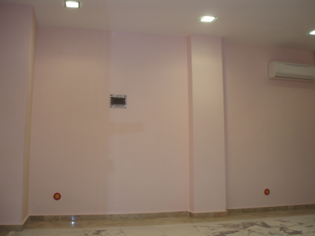 Продава Магазин / Офис / в нова луксозна ъглова сграда, находяща се в гр. София кв. Бели брези, на ул. Хайдушка гора и ул. Д. Атанасов.